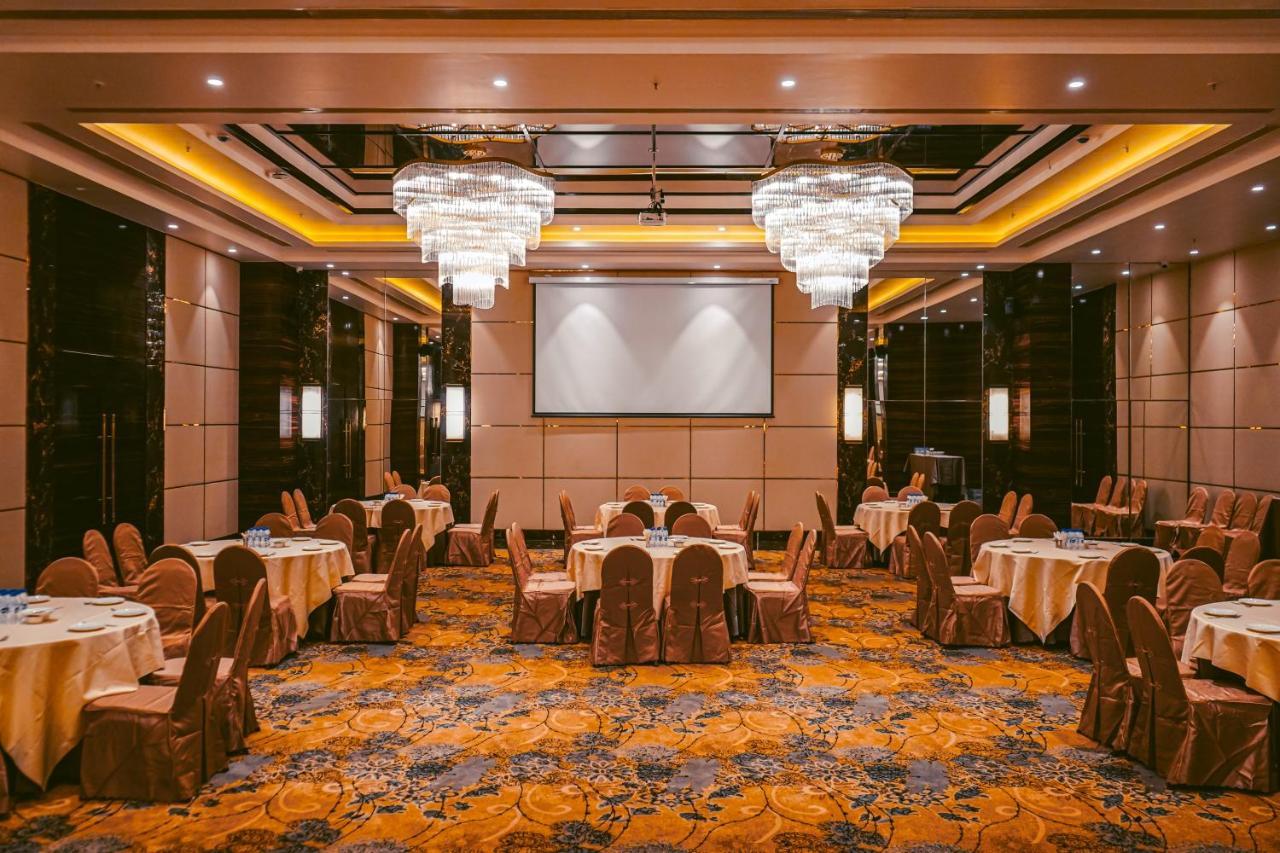 Jagdalpur Hotel Avinash International מראה חיצוני תמונה