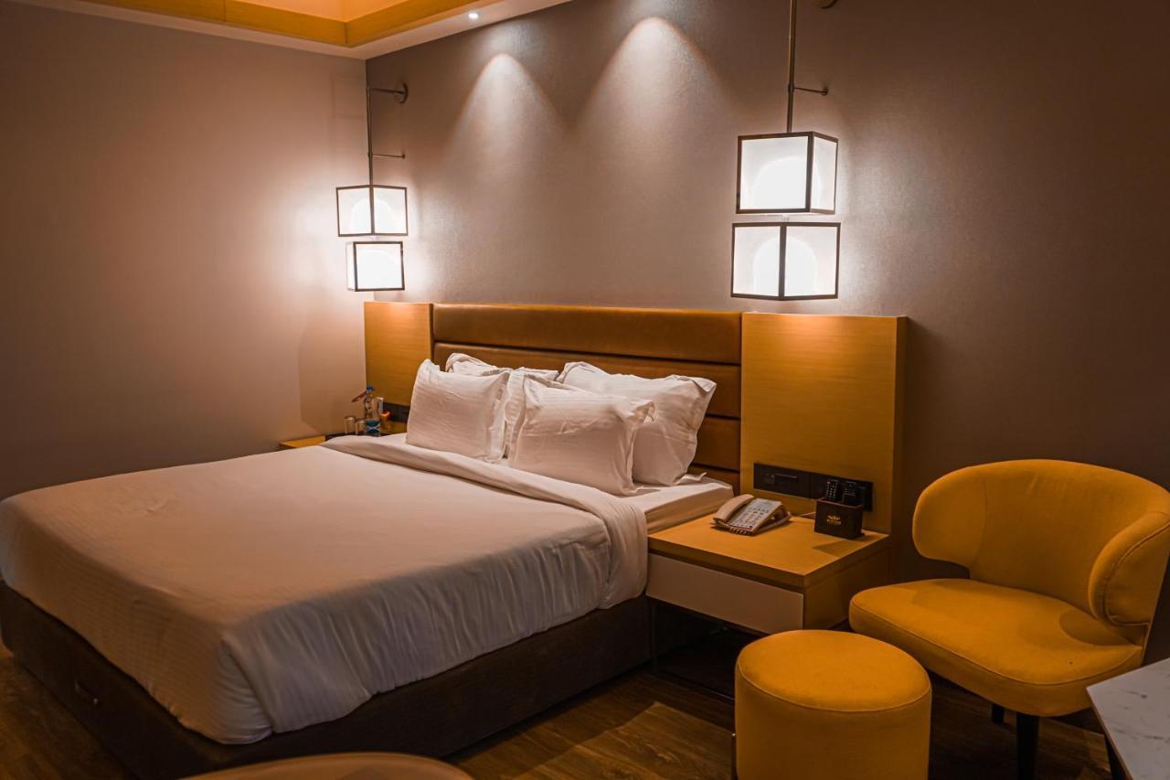 Jagdalpur Hotel Avinash International מראה חיצוני תמונה